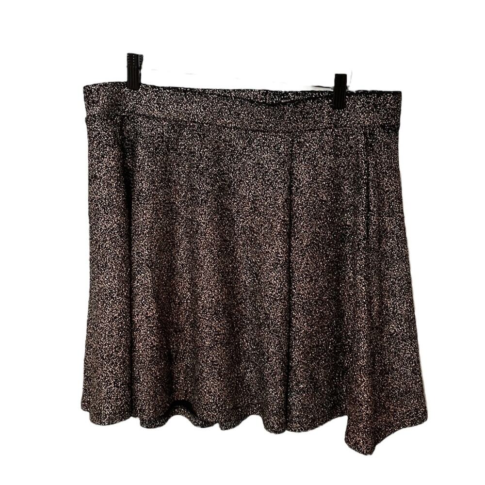 Torrid black and gold metallic sparkle skirt size 1